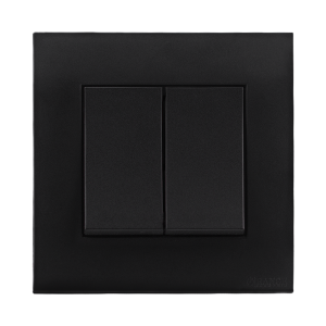 Akoya Black