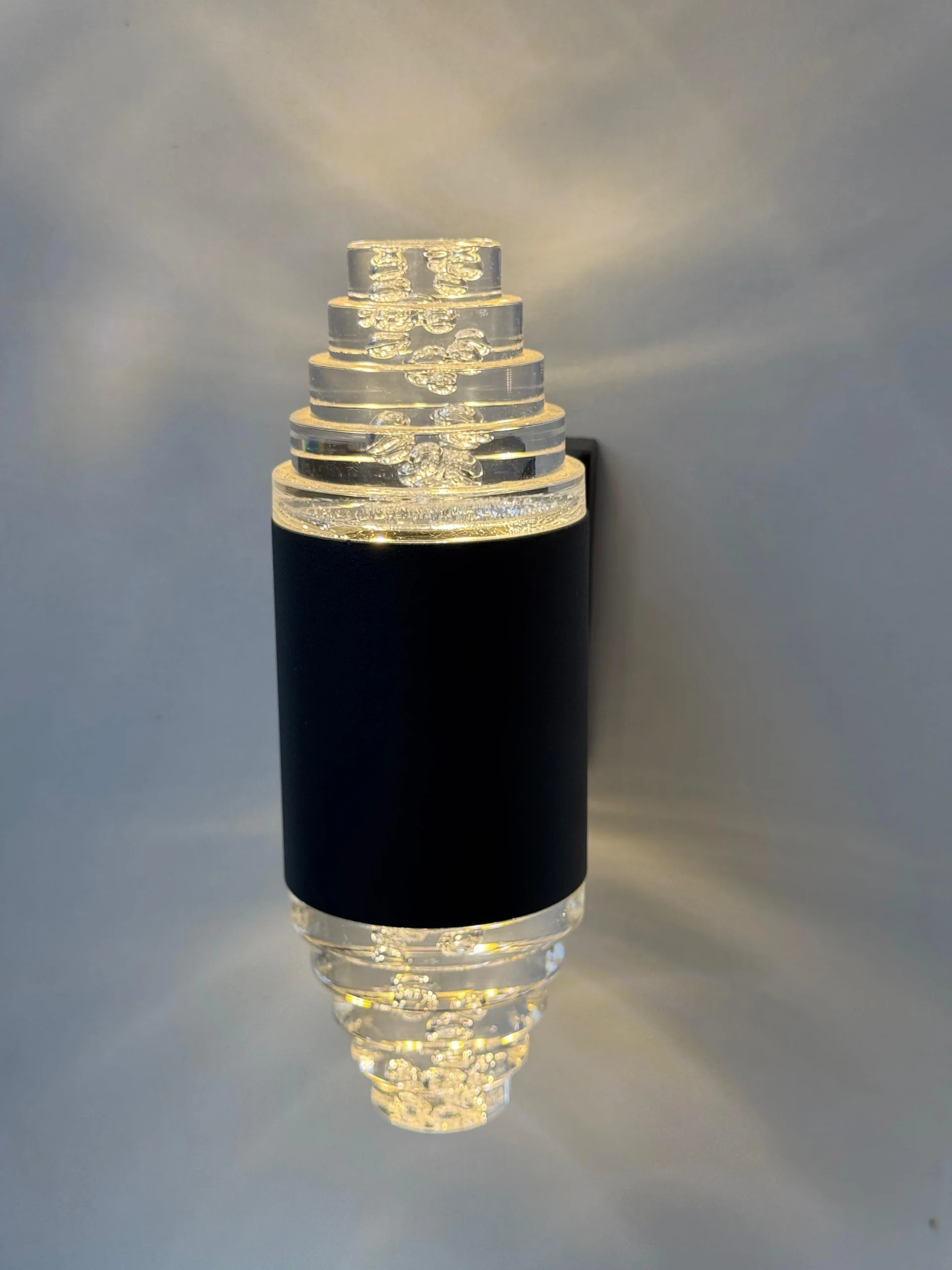 WhatsApp Image 2024-10-22 at 11.50.29 AM (3) (1) LED Indoor Wall Light